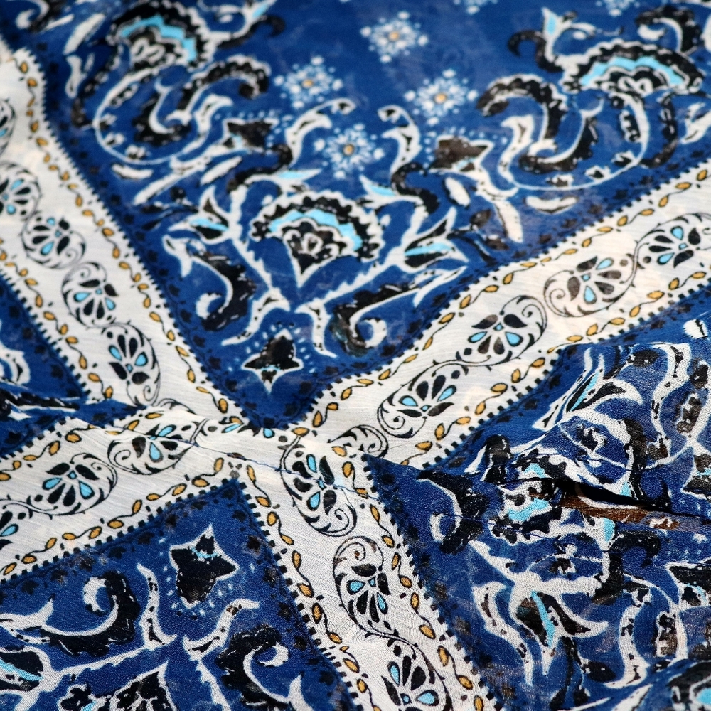 Chiffon Robe - Picture 2 of 3